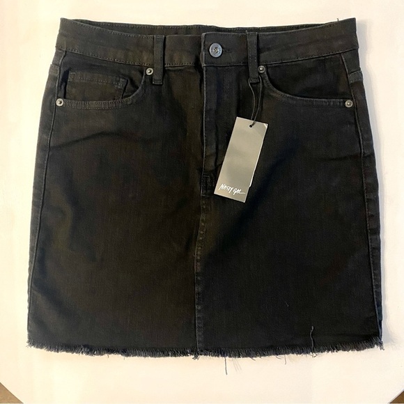 Nasty Gal High-Waisted, Frayed-Hem Black Mini Skirt NWT - Picture 4 of 10